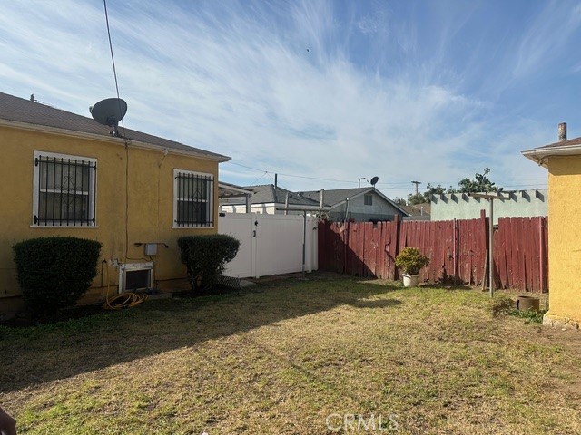 Detail Gallery Image 3 of 5 For 315 E 118th, Los Angeles,  CA 90061 - – Beds | – Baths