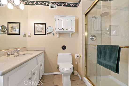 743 Churchill photo 14