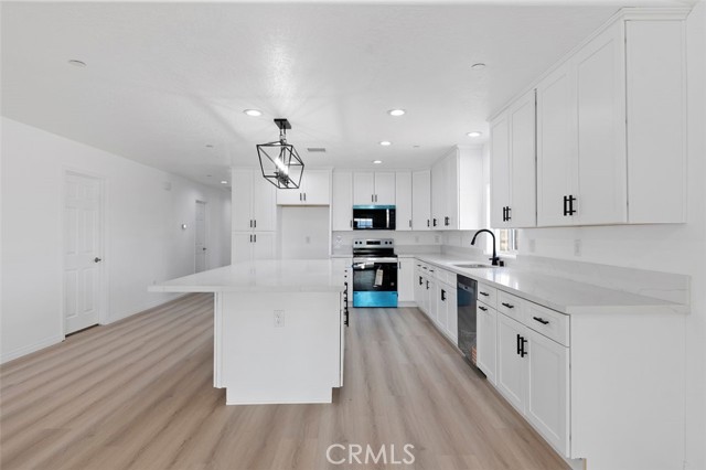 Detail Gallery Image 34 of 42 For 16925 Nanticoke, Apple Valley,  CA 92307 - 4 Beds | 3 Baths