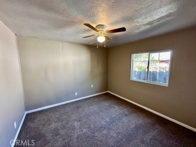 Detail Gallery Image 12 of 24 For 2707 2707 1/2 Center St, Bakersfield,  CA 93306 - 3 Beds | 2 Baths