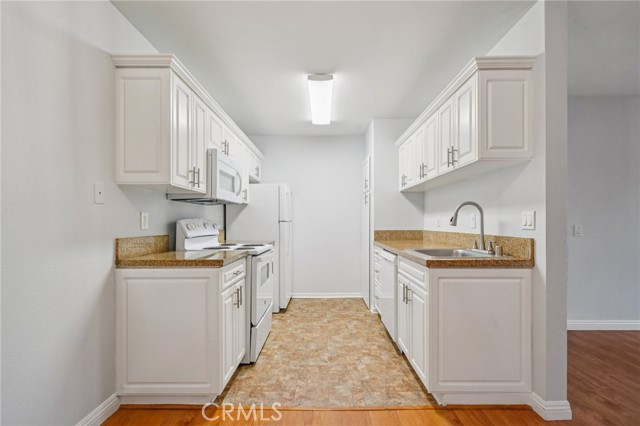 Detail Gallery Image 19 of 48 For 1265 Kendall #221,  San Bernardino,  CA 92407 - 2 Beds | 1 Baths