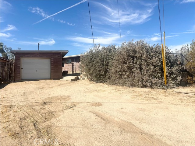 Detail Gallery Image 13 of 18 For 6124 El Reposo St, Joshua Tree,  CA 92252 - 2 Beds | 1 Baths