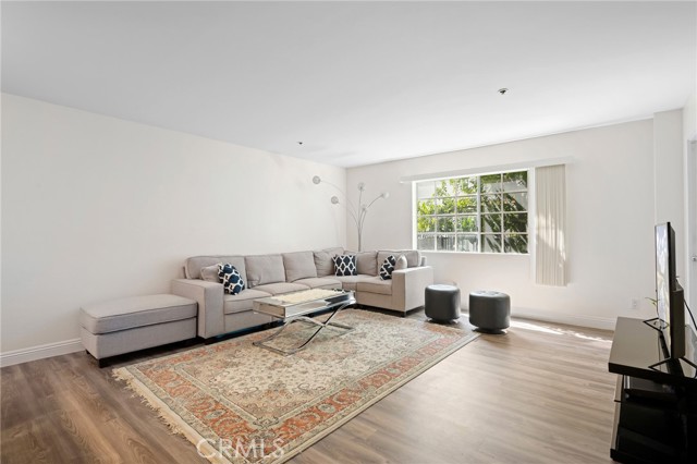 Detail Gallery Image 5 of 23 For 138 S Adams St #2,  Glendale,  CA 91205 - 2 Beds | 2 Baths