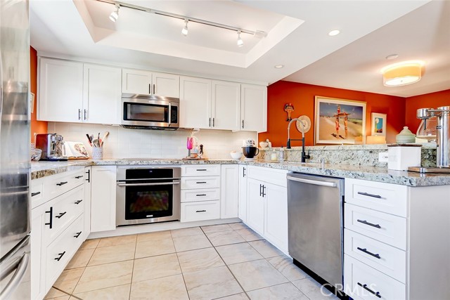 2112 Warfield Avenue, Redondo Beach, California 90278, 2 Bedrooms Bedrooms, ,2 BathroomsBathrooms,Residential,Sold,Warfield,SB23069368