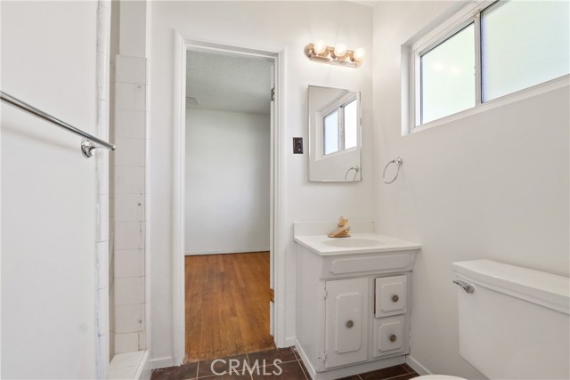 Detail Gallery Image 8 of 14 For 1630 Suffolk, Glendora,  CA 91740 - 4 Beds | 3 Baths