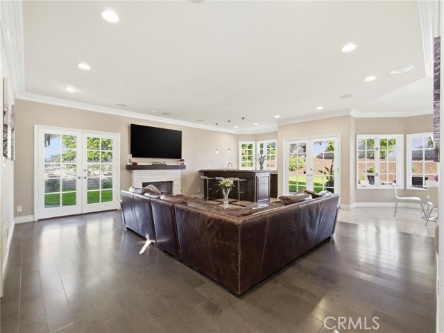 Detail Gallery Image 13 of 45 For 11030 Willowbrae, Chatsworth,  CA 91311 - 4 Beds | 4 Baths