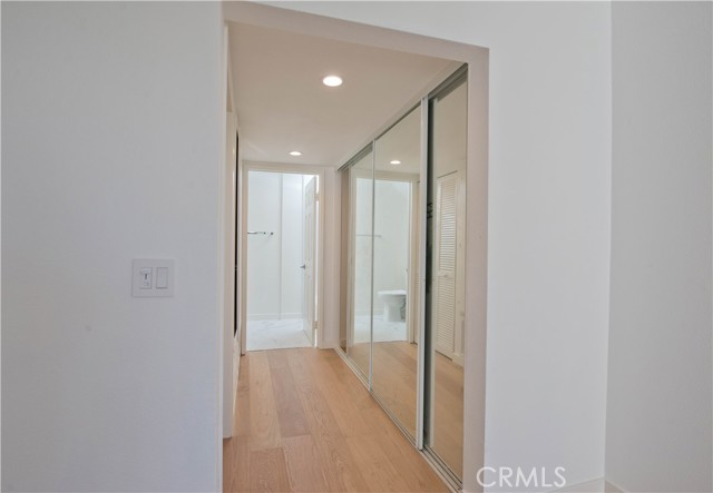 5540 Owensmouth Avenue, Woodland Hills CA: https://media.crmls.org/medias/e6b78e13-957f-4399-823e-68791433cac8.jpg