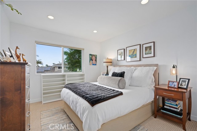 20051 Lawson Lane, Huntington Beach CA: https://media.crmls.org/medias/e6b7a8cf-95c0-4f31-8054-654758d9e59a.jpg