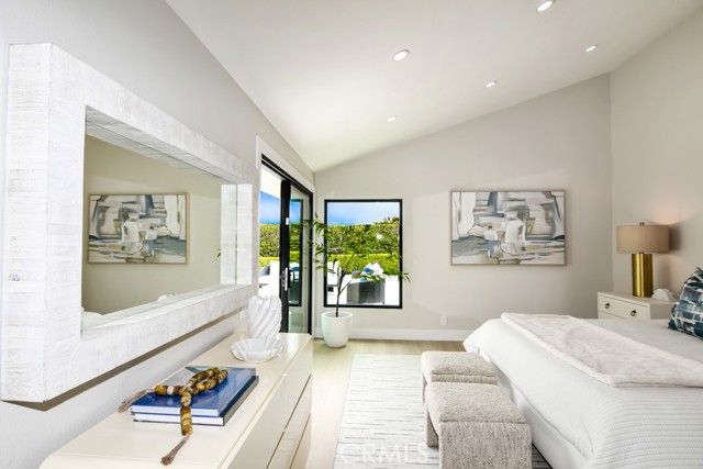 Detail Gallery Image 34 of 41 For 10 White Water Dr, Corona Del Mar,  CA 92625 - 2 Beds | 2 Baths