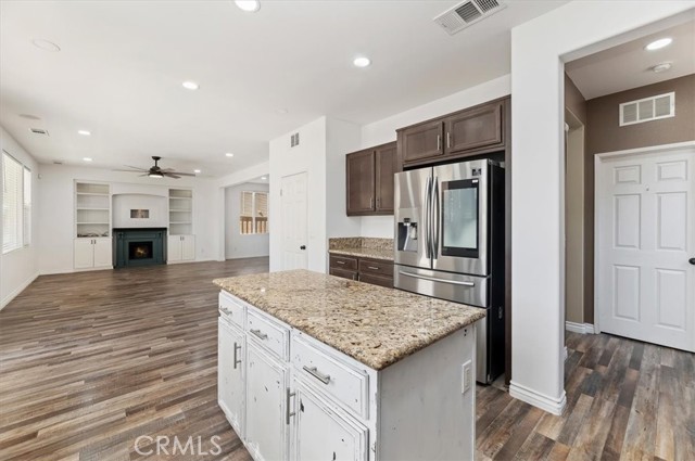 Detail Gallery Image 18 of 35 For 34073 Corktree, Lake Elsinore,  CA 92532 - 4 Beds | 2/1 Baths