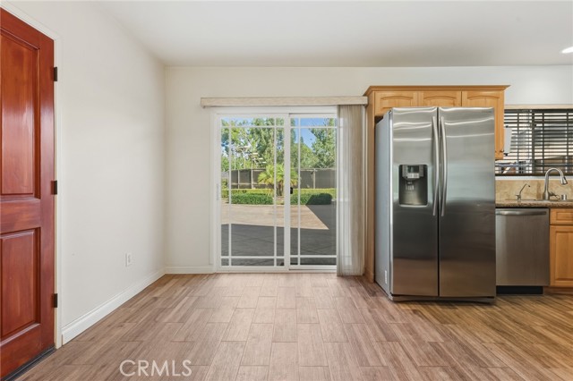 Detail Gallery Image 11 of 31 For 22639 Calvert St #F,  Woodland Hills,  CA 91367 - 1 Beds | 1 Baths