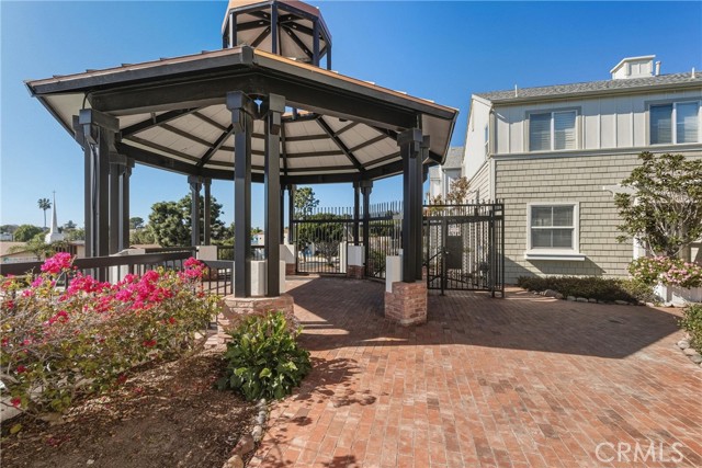 Detail Gallery Image 31 of 45 For 1800 S Pacific Coast #94,  Redondo Beach,  CA 90277 - 3 Beds | 3 Baths