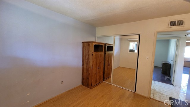 1100 E 215th Place, Carson CA: https://media.crmls.org/medias/e6bec2e2-257a-4b00-990b-f720b7109195.jpg