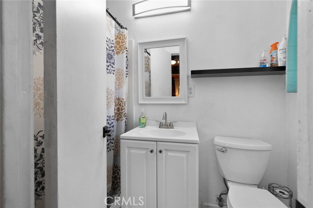 2365 Lovejoy Street, Pomona CA: https://media.crmls.org/medias/e6bf6abd-de84-46e4-9352-e26159492d31.jpg