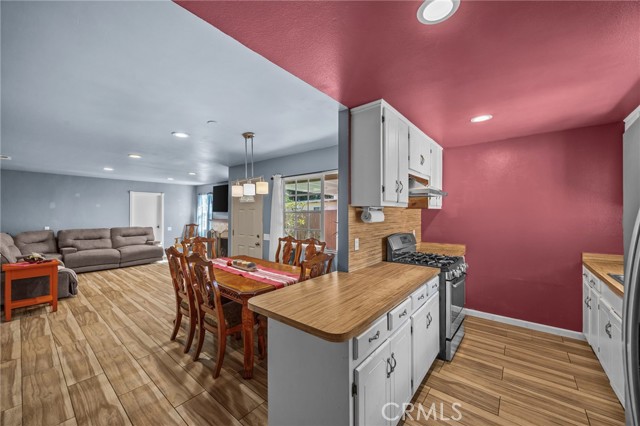 820 Cozy Court, Fallbrook CA: https://media.crmls.org/medias/e6bfcdc9-9319-411c-8c6e-4cb6ac0123a7.jpg