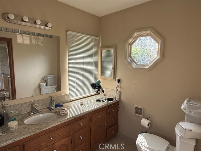 Detail Gallery Image 8 of 12 For 22601 Iris, Torrance,  CA 90505 - 3 Beds | 3 Baths