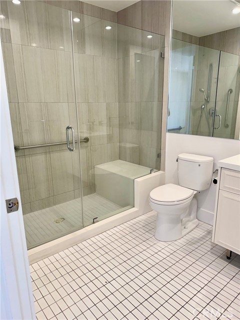 Detail Gallery Image 17 of 29 For 210 N Monterey St #407,  Alhambra,  CA 91801 - 1 Beds | 2 Baths