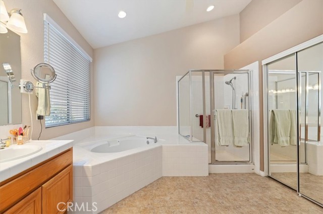 23810 Via Barletta, Murrieta CA: https://media.crmls.org/medias/e6c10a5d-5a3f-44b6-b0c0-7de19eff2aae.jpg