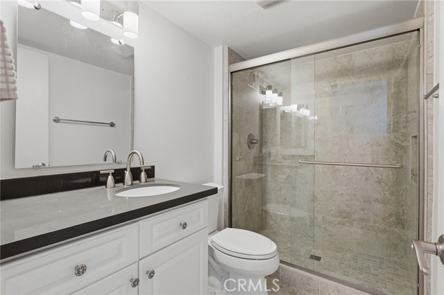 Detail Gallery Image 11 of 26 For 6121 Shoup Ave #23,  Woodland Hills,  CA 91367 - 2 Beds | 2 Baths