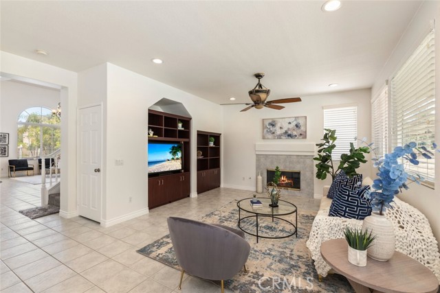 4262 Havenridge, Corona CA: https://media.crmls.org/medias/e6c38a43-b09d-4b0c-a8e6-fe8de2684389.jpg