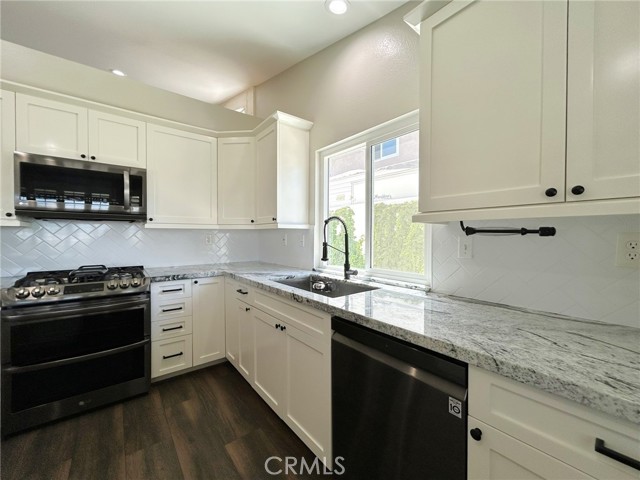 13342 Daffodil, Yucaipa CA: https://media.crmls.org/medias/e6c3dca8-524f-4a40-a9a7-78a59537d6da.jpg