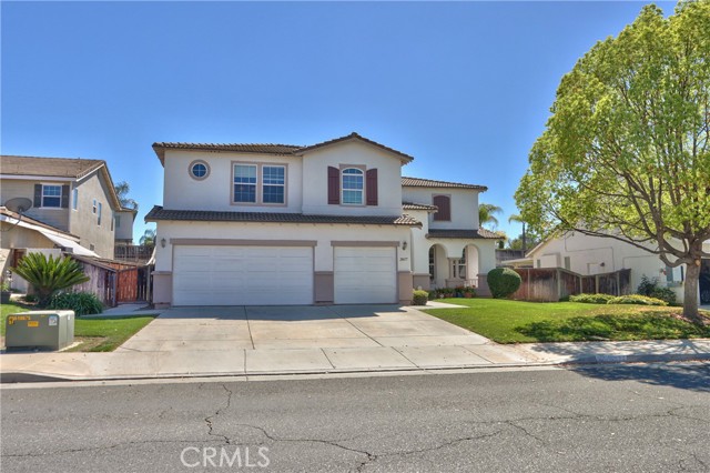 Detail Gallery Image 2 of 51 For 28677 Tupelo, Menifee,  CA 92584 - 5 Beds | 3 Baths