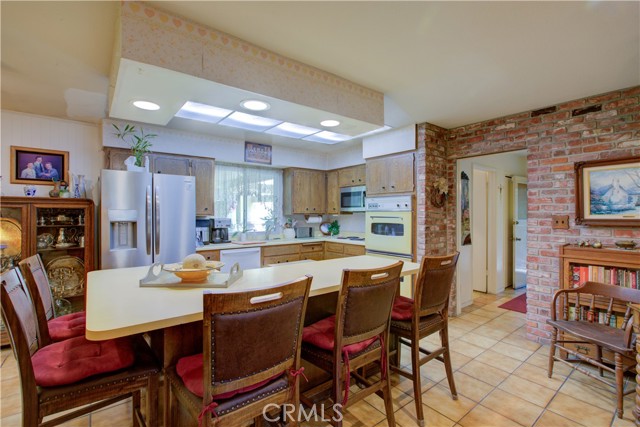 2341 Village Circle Drive, Atwater CA: https://media.crmls.org/medias/e6c45459-2da8-476f-8ee0-f544050421b5.jpg