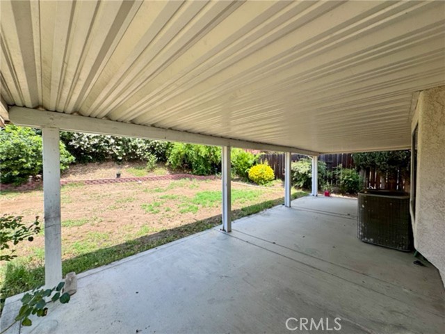 39761 Rustic Glen Drive, Temecula CA: https://media.crmls.org/medias/e6c5136e-3c0f-4d9e-b4e0-01218a2671b2.jpg