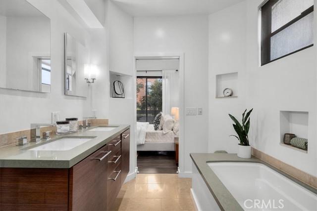 1814 Thayer Avenue, Los Angeles CA: https://media.crmls.org/medias/e6c53042-4087-4ac3-9dae-a4bf9f6c2a9a.jpg