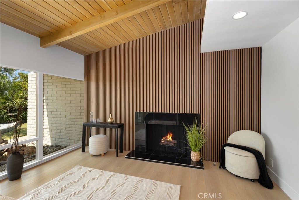 E6c61558 18fb 4b90 97c0 03df2bfe5a8f