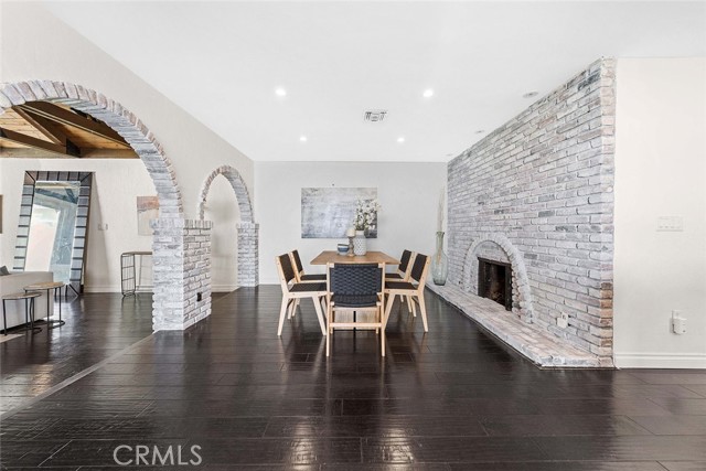 Detail Gallery Image 21 of 74 For 2950 N Lincoln St, Burbank,  CA 91504 - 3 Beds | 2 Baths