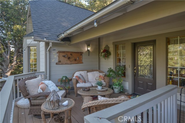 Detail Gallery Image 5 of 38 For 196 N Fairway Dr, Lake Arrowhead,  CA 92352 - 3 Beds | 2 Baths