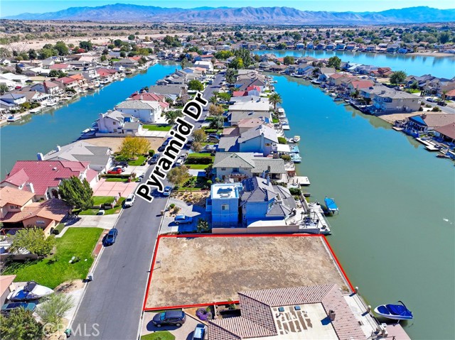 13550 Pyramid, Victorville CA: https://media.crmls.org/medias/e6c68ef7-93c3-4c5a-adeb-f9e1df4e6e6f.jpg