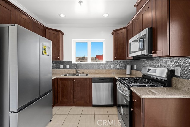 5633 Carlton Way, Hollywood CA: https://media.crmls.org/medias/e6c715fd-32dc-41cb-a218-a7ece9e182c9.jpg