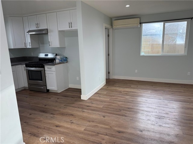 Detail Gallery Image 9 of 44 For 13105 Desmond, Pacoima,  CA 91331 - 5 Beds | 2 Baths