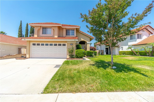 7572 Honeysuckle St, Fontana, CA 92336