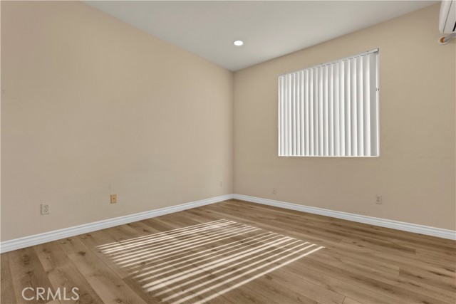 Detail Gallery Image 24 of 34 For 13261 via Del Lago, Victorville,  CA 92392 - 5 Beds | 3 Baths