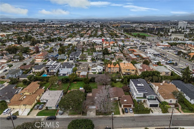 1827 9th Street, Manhattan Beach, California 90266, 3 Bedrooms Bedrooms, ,2 BathroomsBathrooms,Residential,Sold,9th,SB24030462