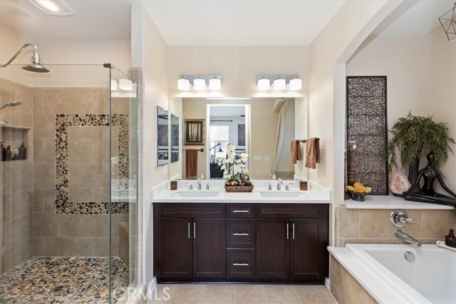 2932 Via Fiano, Ontario CA: https://media.crmls.org/medias/e6c98108-8729-4267-9e68-1590173348da.jpg