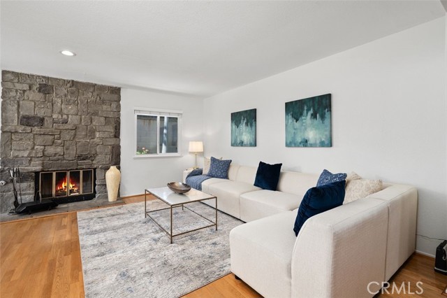 Detail Gallery Image 7 of 34 For 566 Elkhorn Dr, Duarte,  CA 91010 - 3 Beds | 2 Baths
