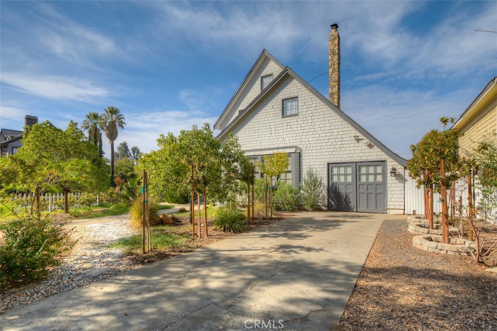 1332 Montgomery Street