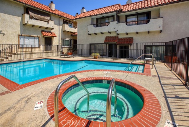 Detail Gallery Image 27 of 28 For 10141 Samoa Ave #25,  Tujunga,  CA 91042 - 2 Beds | 3 Baths