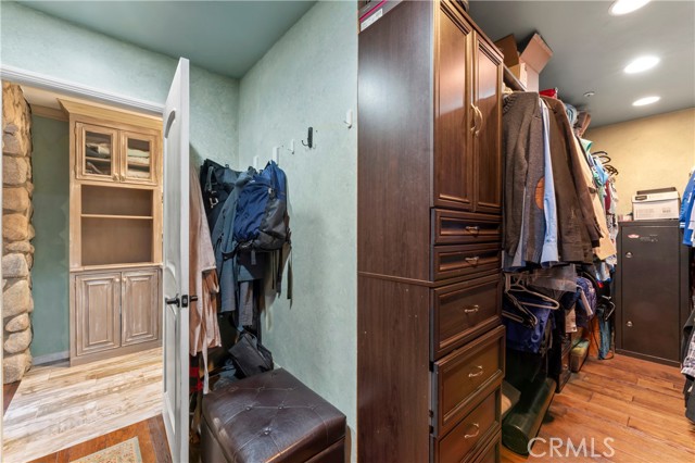 34037 Agua Dulce Canyon Road, Agua Dulce CA: https://media.crmls.org/medias/e6cb3112-5073-4ec1-8e6e-b527b922c955.jpg