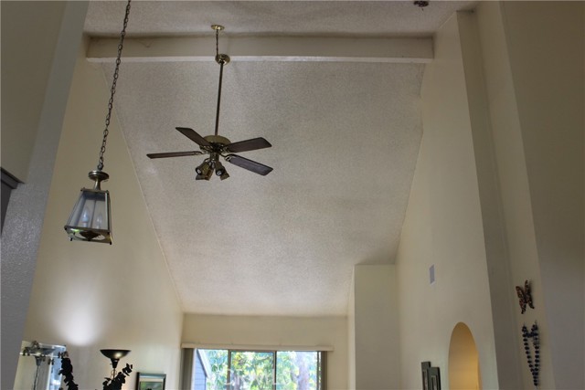 Detail Gallery Image 6 of 21 For 25613 Pine Creek, Wilmington,  CA 90744 - 2 Beds | 1 Baths