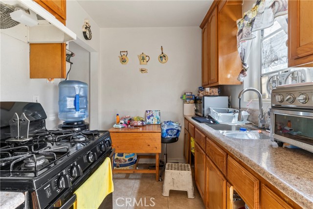 2227 E 112th Street, Los Angeles CA: https://media.crmls.org/medias/e6cbdd39-09ee-4d60-a5e8-543f97711e2e.jpg