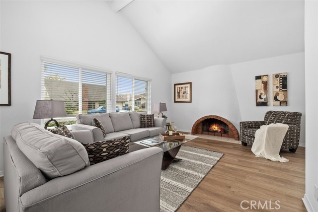 4314 Manchester Place, Cypress CA: https://media.crmls.org/medias/e6cc666c-b0c5-4789-9d73-808f2717aa39.jpg