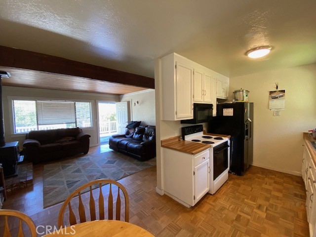 Detail Gallery Image 4 of 16 For 2347 Coachman Rd, Mariposa,  CA 95338 - 2 Beds | 1 Baths