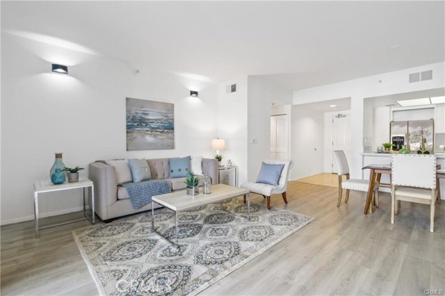 850 E Ocean Boulevard, Long Beach CA: https://media.crmls.org/medias/e6cd43e4-d747-4481-af4e-7f242862a5ae.jpg