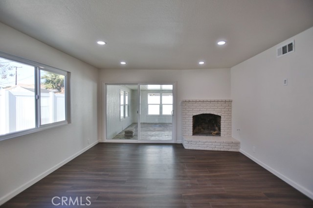 Detail Gallery Image 7 of 21 For 2037 Alco Ave, Santa Ana,  CA 92703 - 4 Beds | 2 Baths