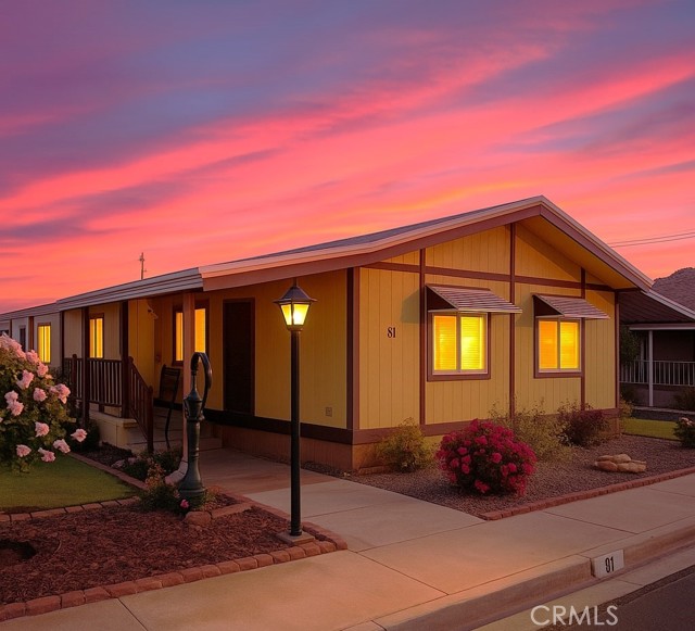 Detail Gallery Image 1 of 33 For 15940 Stoddard Wells Rd #81,  Victorville,  CA 92395 - 2 Beds | 2 Baths